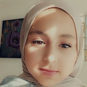 Meet your Posher, Nazha